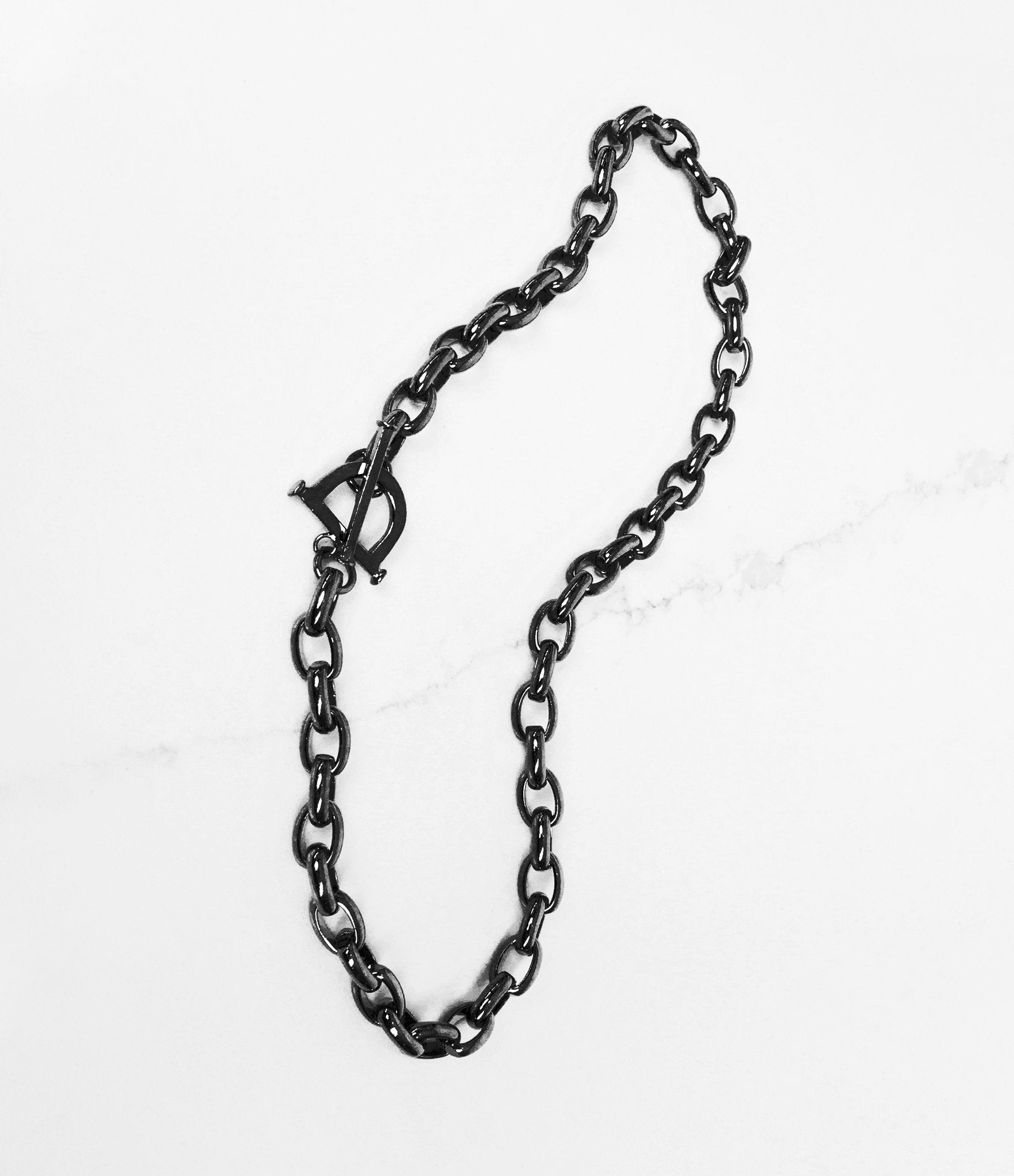 Medium Toggle Chain Necklace in Gunmetal